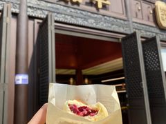 嘉华鲜花饼经典玫瑰饼-嘉华鲜花饼·现烤(昆明老街店)