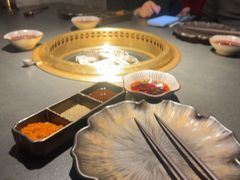 -铭牛烧肉·和牛海鲜自助(高新月牙湖店)
