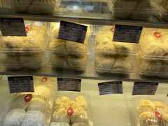 -白玉兰食品甜凤店(合生汇店)