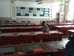 -莘城学校羽毛球馆