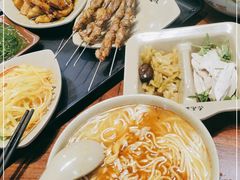 -亮亮面馆(经六路店)