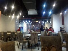 大堂-凤凰路何眼镜香辣蟹(花果园店)