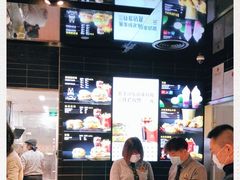 -麦当劳(中山公园龙之梦店)