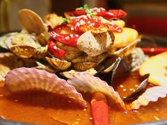 一锅又麻又辣海鲜-船歌·鱼水饺青岛菜(金狮广场店)