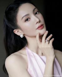 点击看大图 -纯色时光婚纱艺术馆WHITE