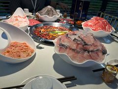 -茅草房·河畔园林火锅