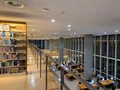 -浦东图书馆-停车场