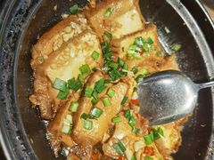 砂锅豆腐-费大厨辣椒炒肉(万家丽一店)