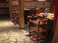 -老牌坊云南鱼豆花火锅(爱建店)