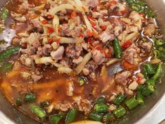 -兔行天下-鸿鹤鲜锅兔(中海国际店)