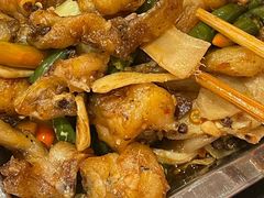 -鸿顺老铁锅美蛙鱼府(解放碑店)