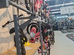 -迪卡侬(烟台万达店)