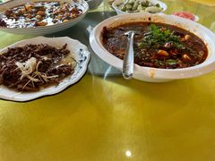 水煮岷江河黄辣丁-胖大姐黄辣丁鱼庄(新津店)