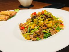 小炒大南门黄牛肉-山里亲戚(淞虹路店)
