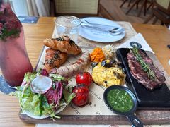-Mark&Mars Restaurant
