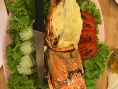 -J Daeng Seafood