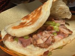 大饼卷肘子-德仁务·大饼卷肉