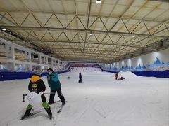 -乔波室内滑雪场