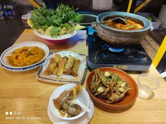 -霄汉牛三鲜湖北砂锅菜(万松园2店)
