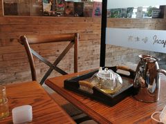 靠窗位-在咖啡INCOFFEE(ICC升龙环球中心店)