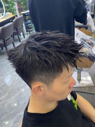 -藤野造型烫染·漂发