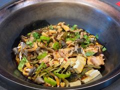 黄辣丁-缘福乡村铁锅炖民宿(八达岭店)