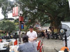 -刘姐啤酒鱼民族演艺餐厅(西街总店)