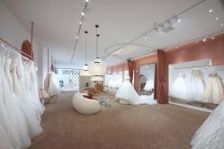 -派丽莫Pellimo原创设计婚纱品牌