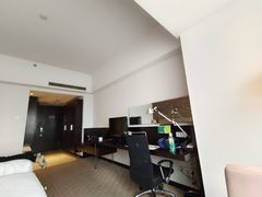 -西安绿地假日酒店