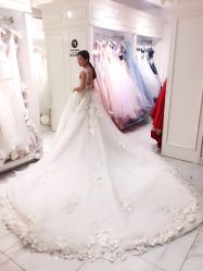 点击看大图 -GRACE KELLY婚纱与礼服(北京店)