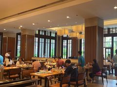 -亚龙湾希尔顿自助餐厅·海鲜·烧烤·沙滩BBQ·现场乐队
