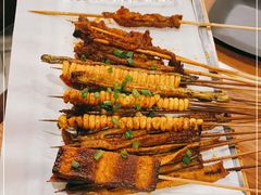 -陈员外正宗夹江烧烤(广福路店)