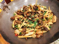 -老唐三下锅 ·张家界地标美食(溪布街店)