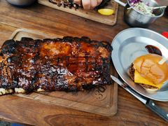 -Ribs & Burgers The Rocks