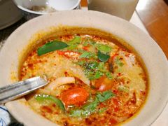 冬阴功大虾汤-卷心菜和避孕套餐厅(Pattaya)