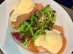 熏三文鱼班尼迪克蛋-ROAST coffee & eatery