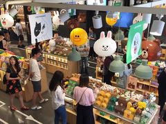 -LINE FRIENDS Garosu-gil Flagship Store