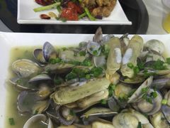 -虾弄弄海派小龙虾·牛羊蝎子火锅