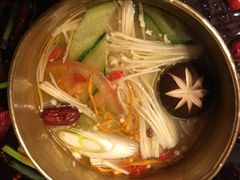 -疯狂的筷子老灶九宫格火锅