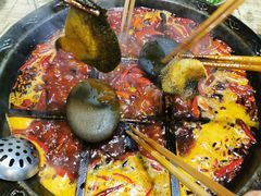 -渝嘴小老弟老火锅(华新村店)