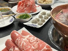 -楼外楼大刀肉传统火锅居(幸福街店)