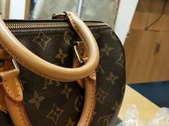 -爱革·洗衣改衣·洗鞋修鞋·洗包修包·奢侈品护理(宝地广场店)