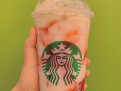 草莓轻乳酪星冰乐-星巴克(成都龙湖三千集店)