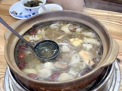 -广味炭炉鸡煲(宝业路分店)