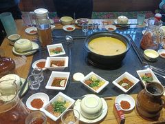-有一锅·野生菌黑山羊腊排骨火锅(古城北门店)