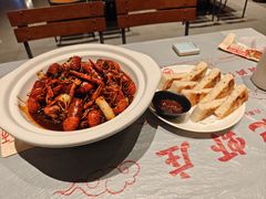 -肥肥虾庄·金牌油焖大虾(杨园滨江时代walk店)