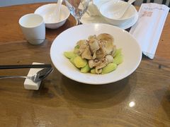 -赶海部落海鲜城(海阳路店)