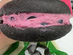 杨梅蓝莓乳酪贝果-PAOPAO Bakery&Café(港汇店)