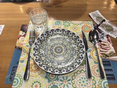 -米德维奇俄式西餐厅(西六道街店)