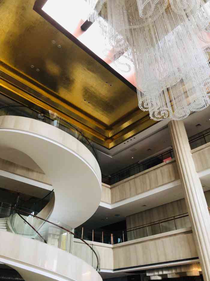 乳山华玺大酒店-"威海乳山市胜利路28号,位置我也不知道算.